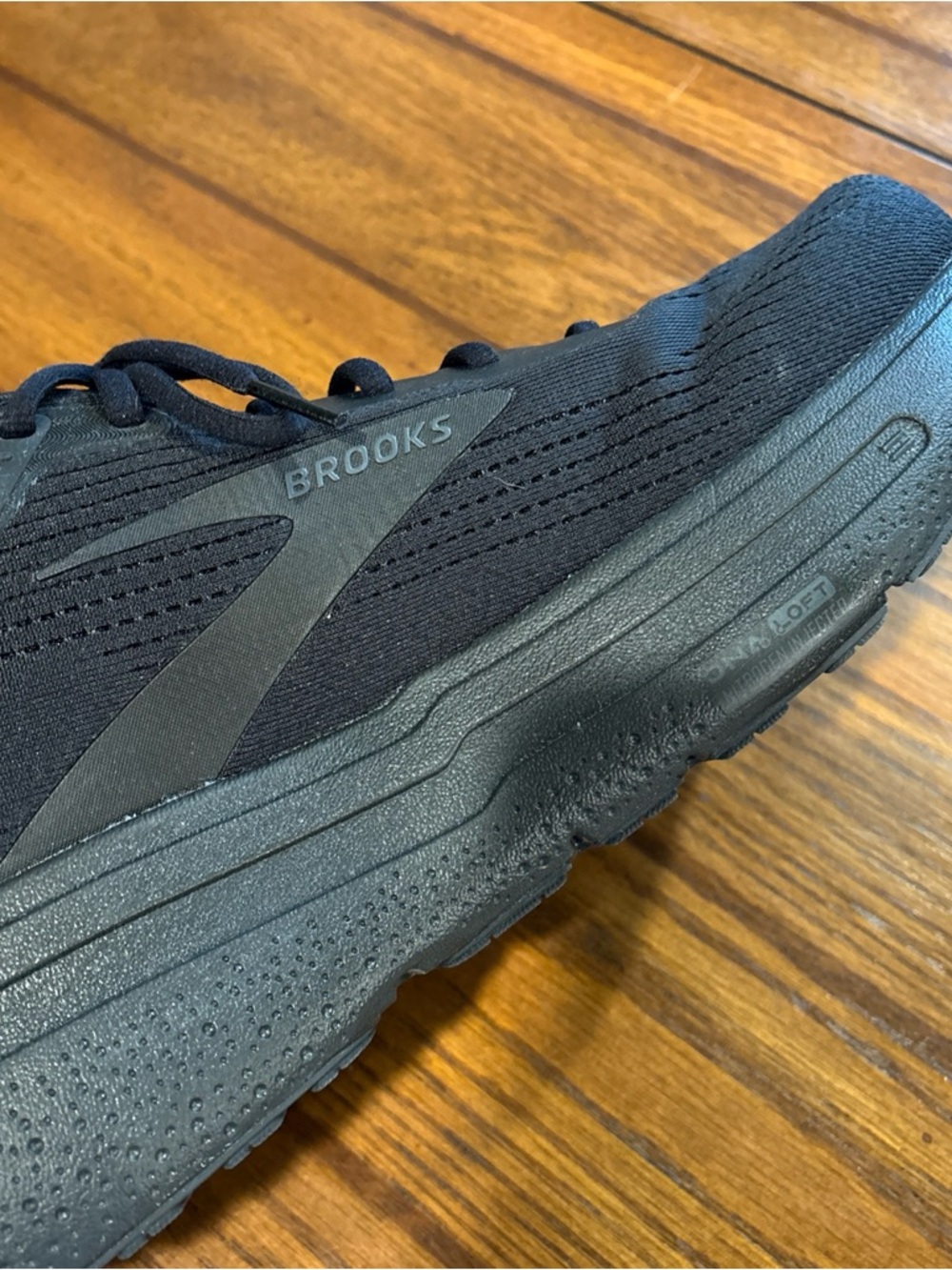 Brooks Ghost Max 2 Athletic Shoes - Picture 15 of 16